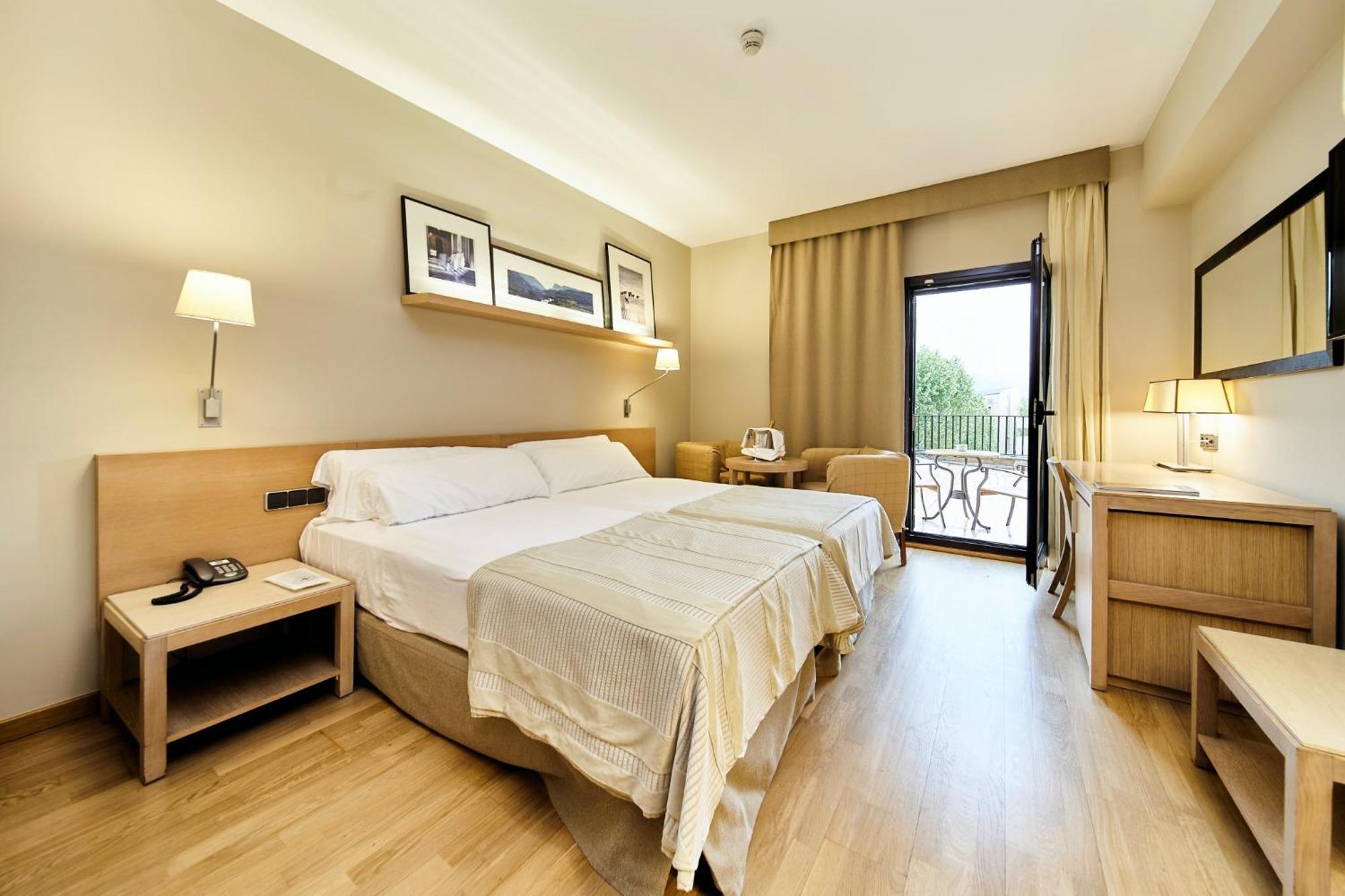 Parador De La Seu D'Urgell Zewnętrze zdjęcie